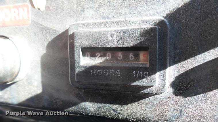 image for item ED9083 2000 Kawasaki Mule utility vehicle