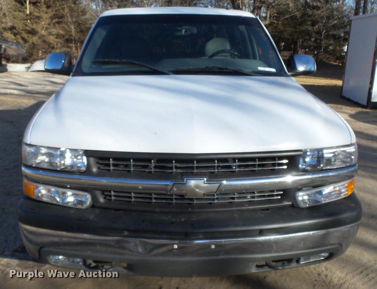 image for item EF9339 2001 Chevrolet Silverado 1500 Ext. Cab pickup truck