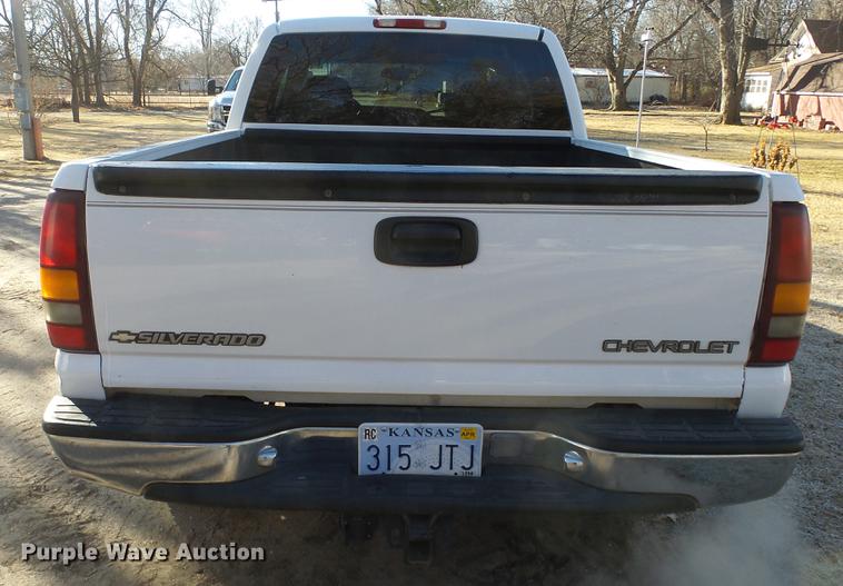 image for item EF9339 2001 Chevrolet Silverado 1500 Ext. Cab pickup truck