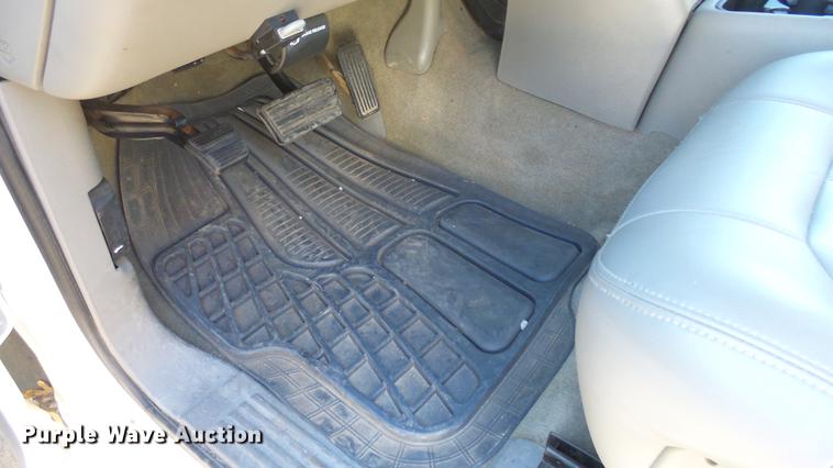 image for item EF9339 2001 Chevrolet Silverado 1500 Ext. Cab pickup truck