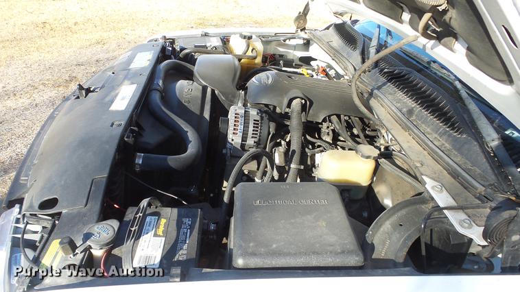 image for item EF9339 2001 Chevrolet Silverado 1500 Ext. Cab pickup truck