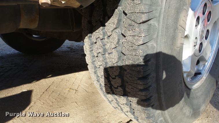 image for item EF9339 2001 Chevrolet Silverado 1500 Ext. Cab pickup truck