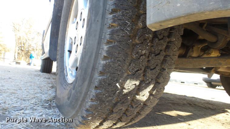 image for item EF9339 2001 Chevrolet Silverado 1500 Ext. Cab pickup truck