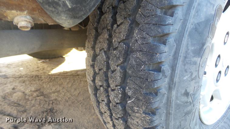 image for item EF9339 2001 Chevrolet Silverado 1500 Ext. Cab pickup truck