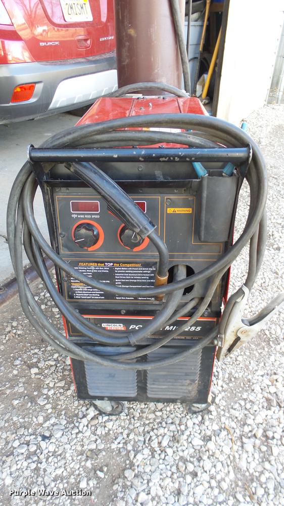 Lincoln Electric Power MIG 255 welder in Sterling, KS Item EF9340