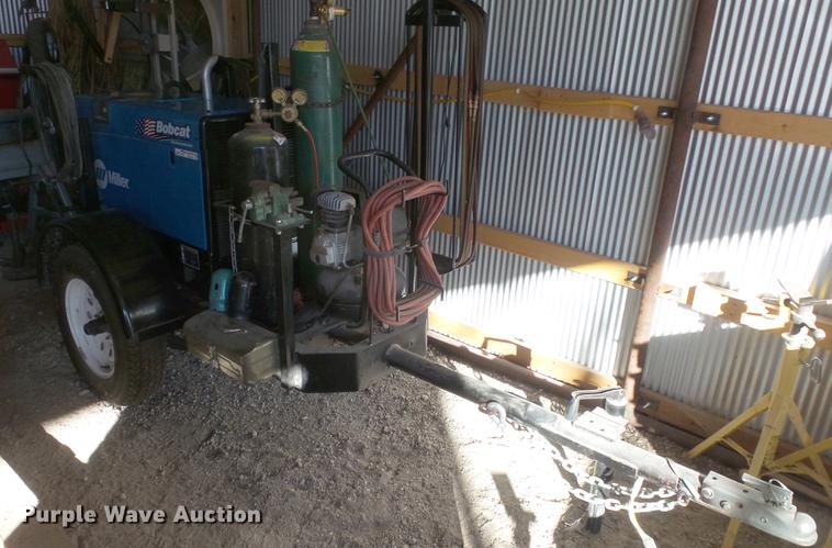 image for item EF9342 Miller Bobcat 225 welder/generator