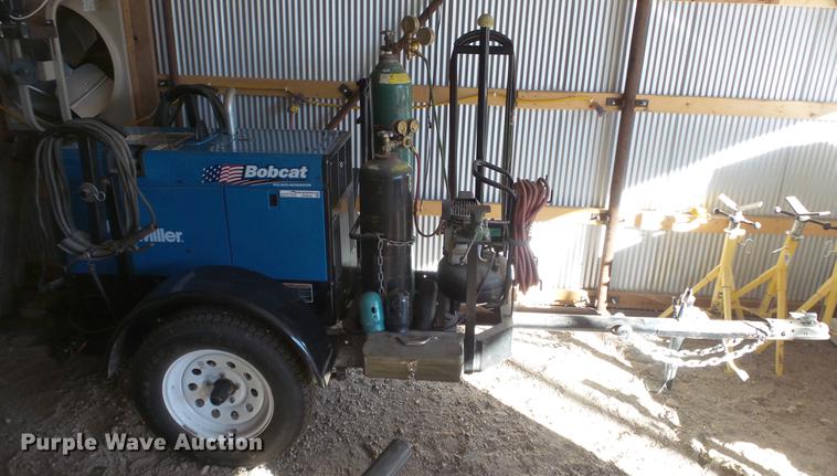 image for item EF9342 Miller Bobcat 225 welder/generator