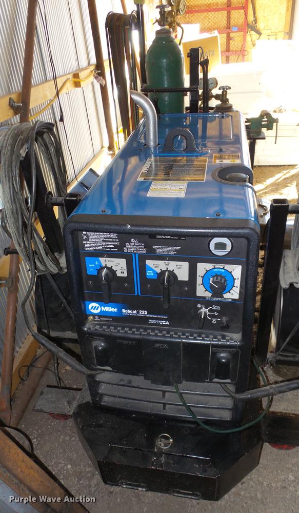 image for item EF9342 Miller Bobcat 225 welder/generator