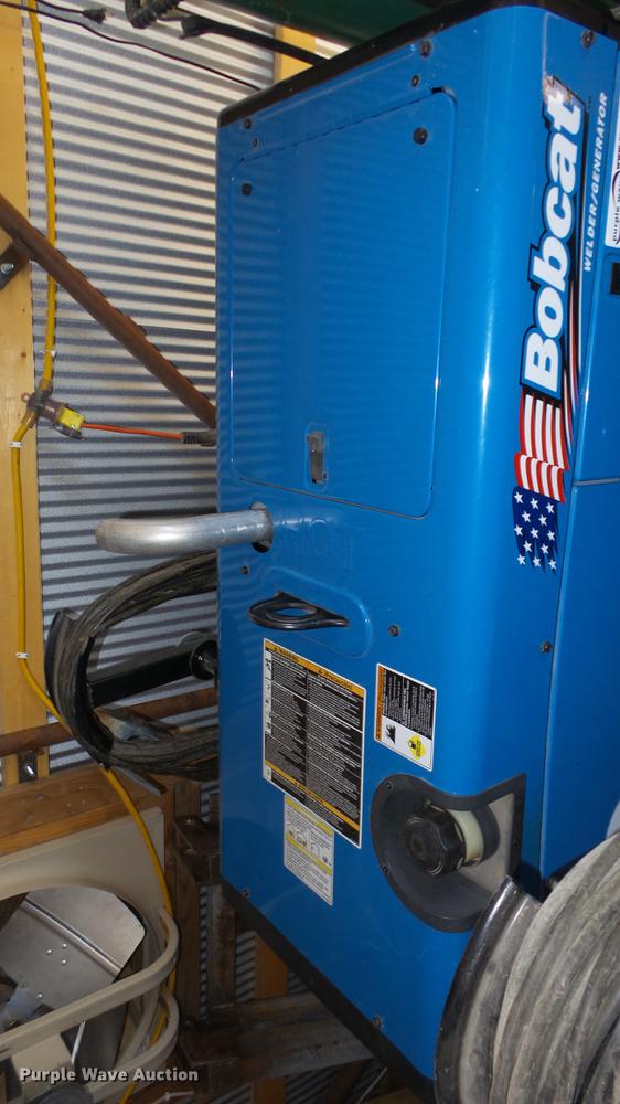 image for item EF9342 Miller Bobcat 225 welder/generator