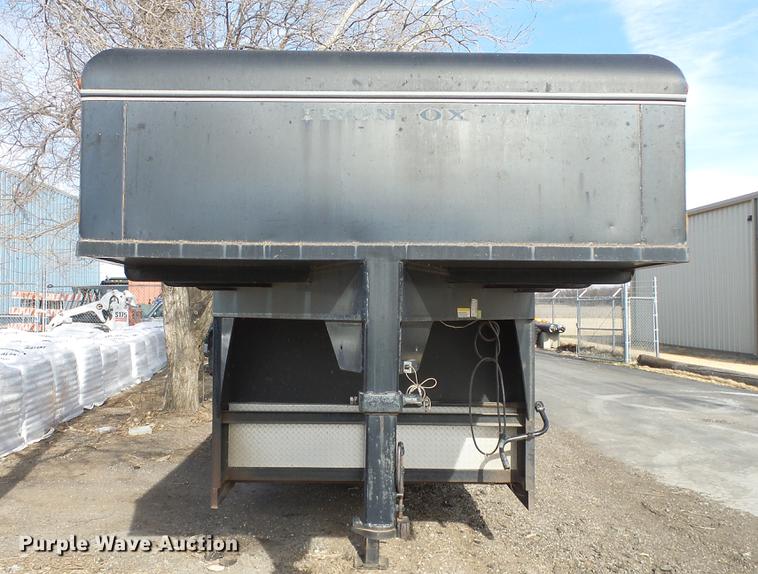 image for item EF9425 2002 Iron Ox enclosed cargo trailer
