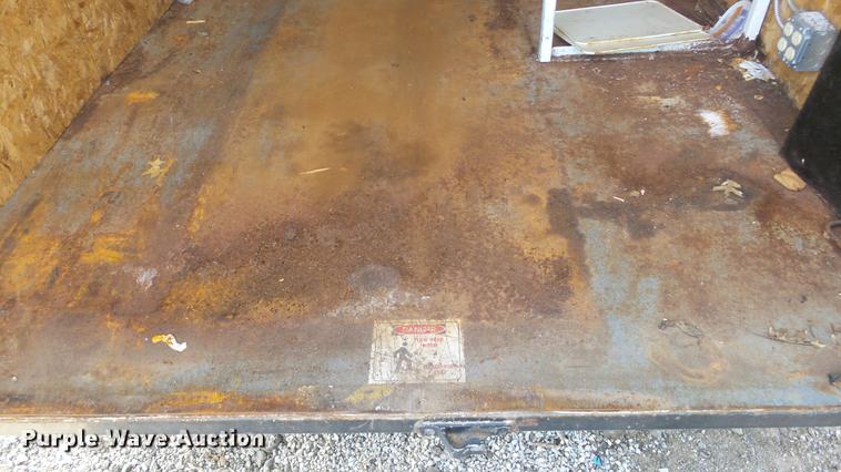 image for item EF9425 2002 Iron Ox enclosed cargo trailer