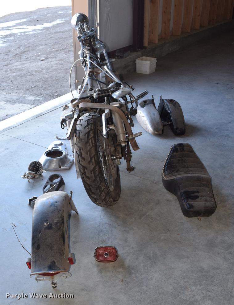 image for item EH9649 1985 Harley Davidson Super Glide motorcycle