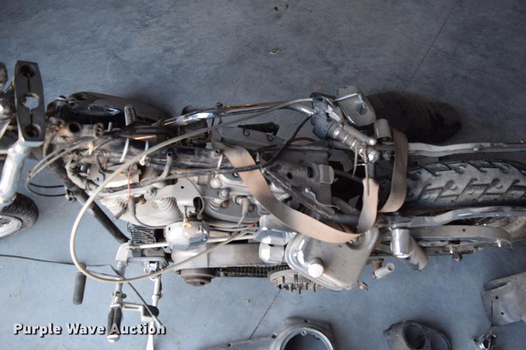 image for item EH9649 1985 Harley Davidson Super Glide motorcycle