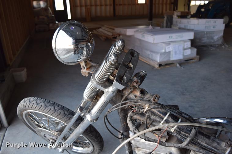 image for item EH9649 1985 Harley Davidson Super Glide motorcycle