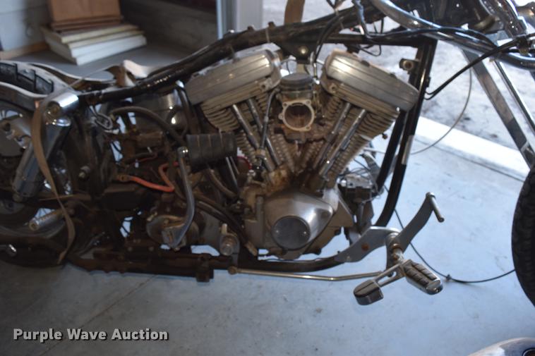 image for item EH9649 1985 Harley Davidson Super Glide motorcycle