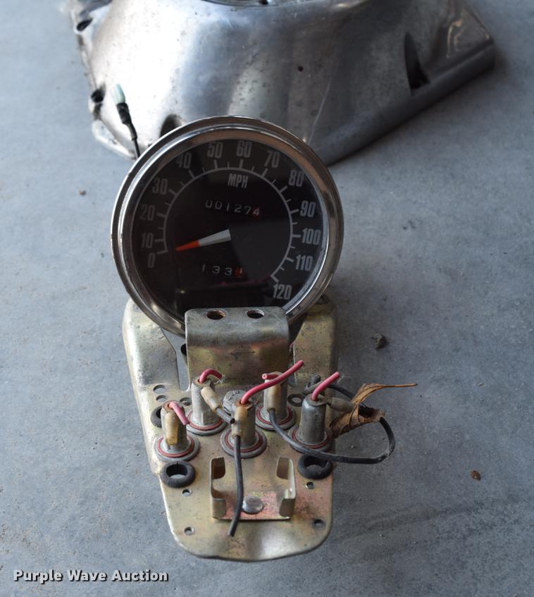 image for item EH9649 1985 Harley Davidson Super Glide motorcycle