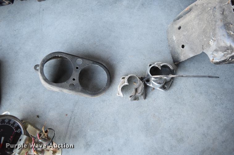 image for item EH9649 1985 Harley Davidson Super Glide motorcycle