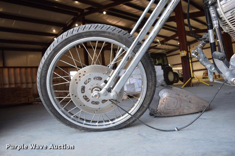 image for item EH9649 1985 Harley Davidson Super Glide motorcycle