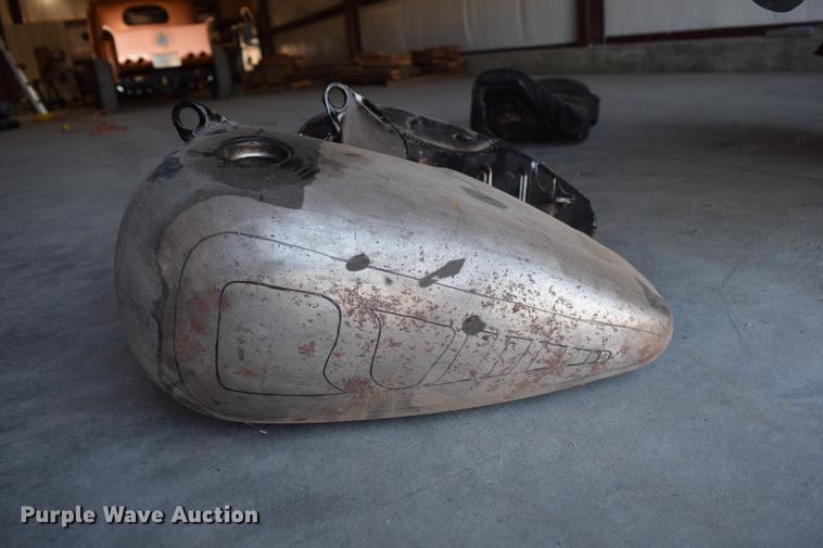 image for item EH9649 1985 Harley Davidson Super Glide motorcycle