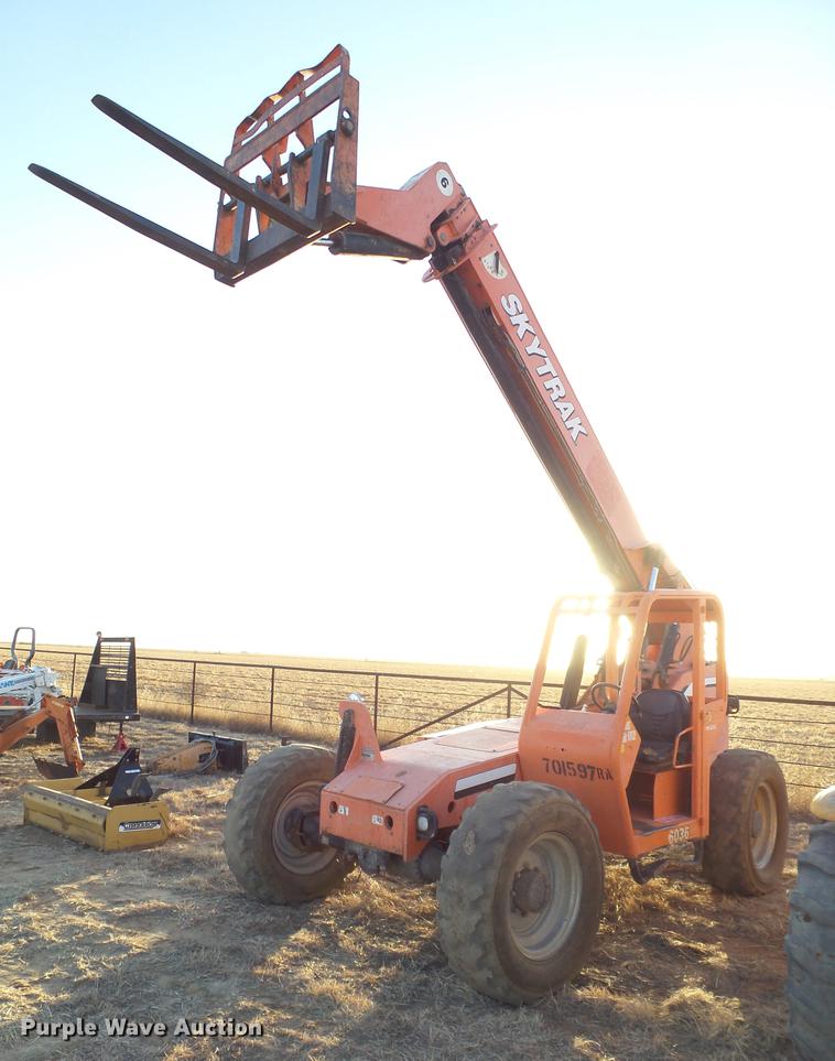 image for item EI9519 2007 SkyTrak 6036 telehandler