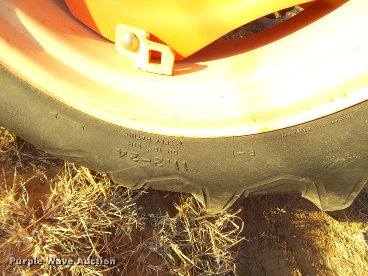 image for item EI9526 Kubota L2500D MFWD tractor