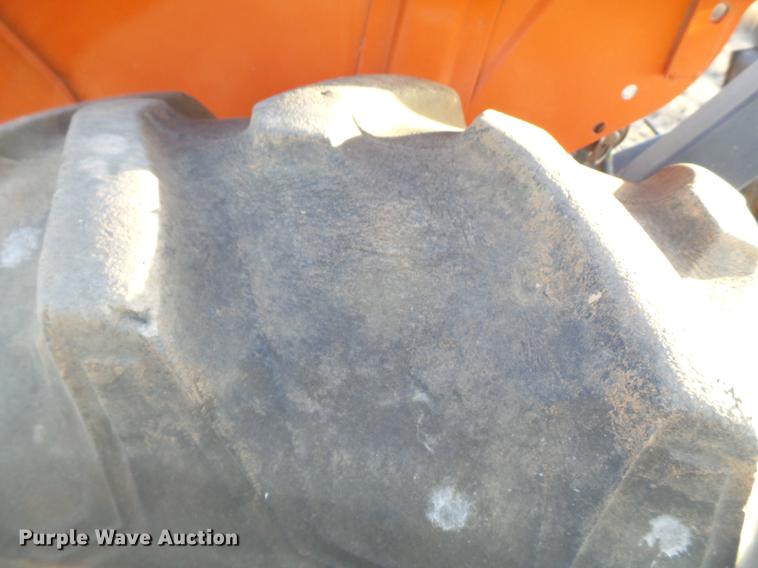 image for item EI9526 Kubota L2500D MFWD tractor