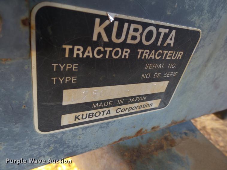 image for item EI9526 Kubota L2500D MFWD tractor