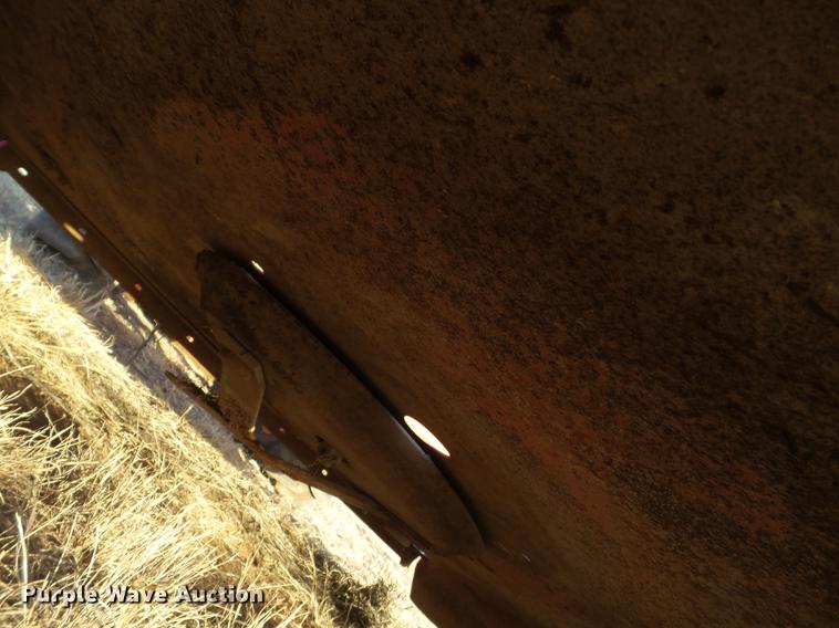 image for item EI9526 Kubota L2500D MFWD tractor