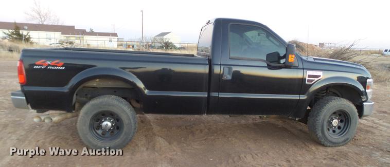 image for item EI9529 2008 Ford F250 Super Duty pickup truck