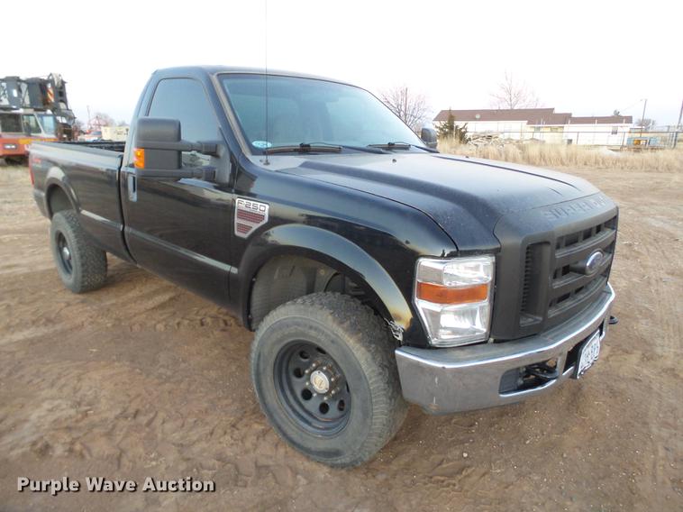 image for item EI9529 2008 Ford F250 Super Duty pickup truck