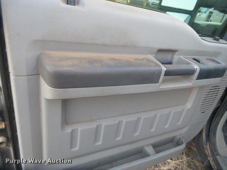 image for item EI9529 2008 Ford F250 Super Duty pickup truck