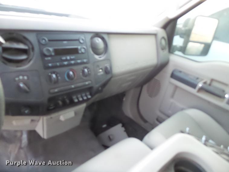 image for item EI9529 2008 Ford F250 Super Duty pickup truck