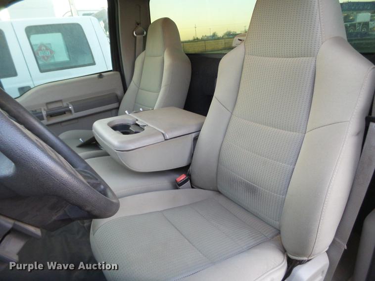 image for item EI9529 2008 Ford F250 Super Duty pickup truck