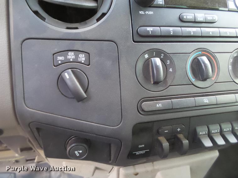 image for item EI9529 2008 Ford F250 Super Duty pickup truck