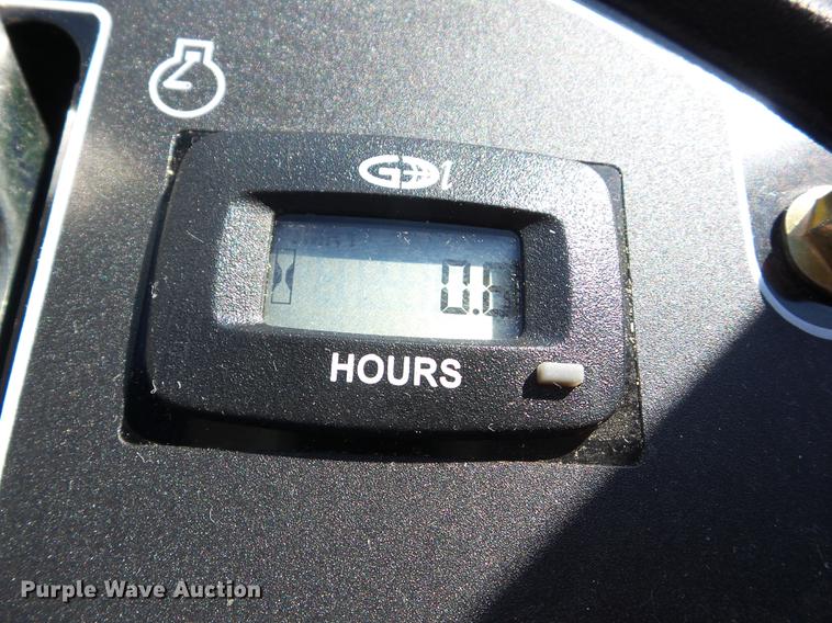 image for item EI9752 2017 Bobcat CRZ 52 lawn mower