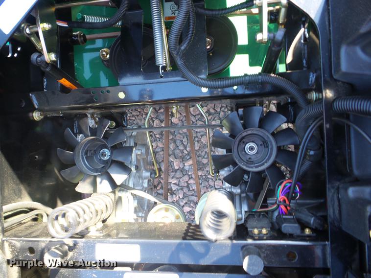 image for item EI9752 2017 Bobcat CRZ 52 lawn mower