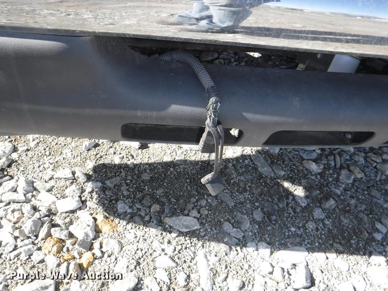 image for item J5508 2005 Ford E450 shuttle bus