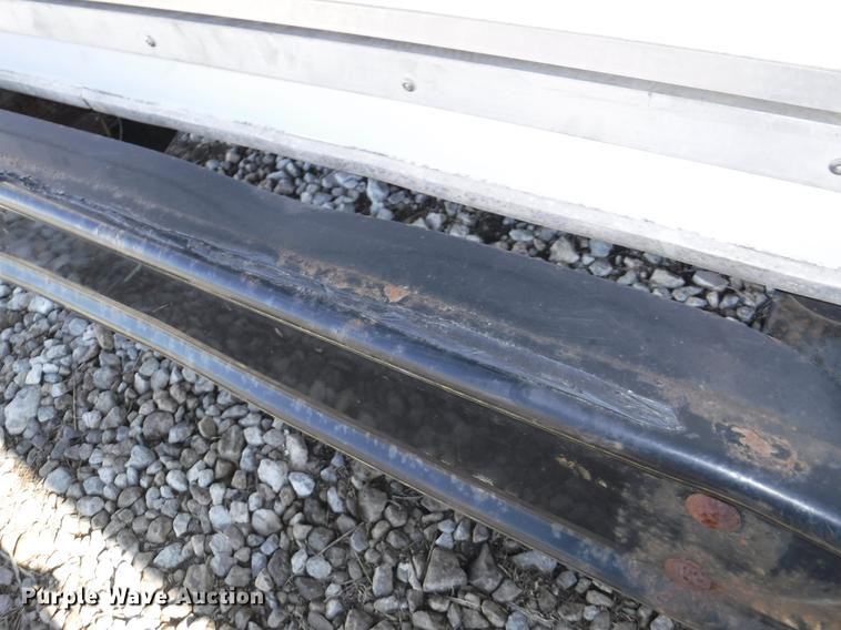 image for item J5508 2005 Ford E450 shuttle bus