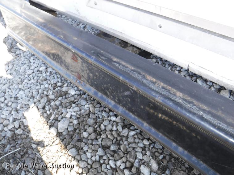 image for item J5508 2005 Ford E450 shuttle bus