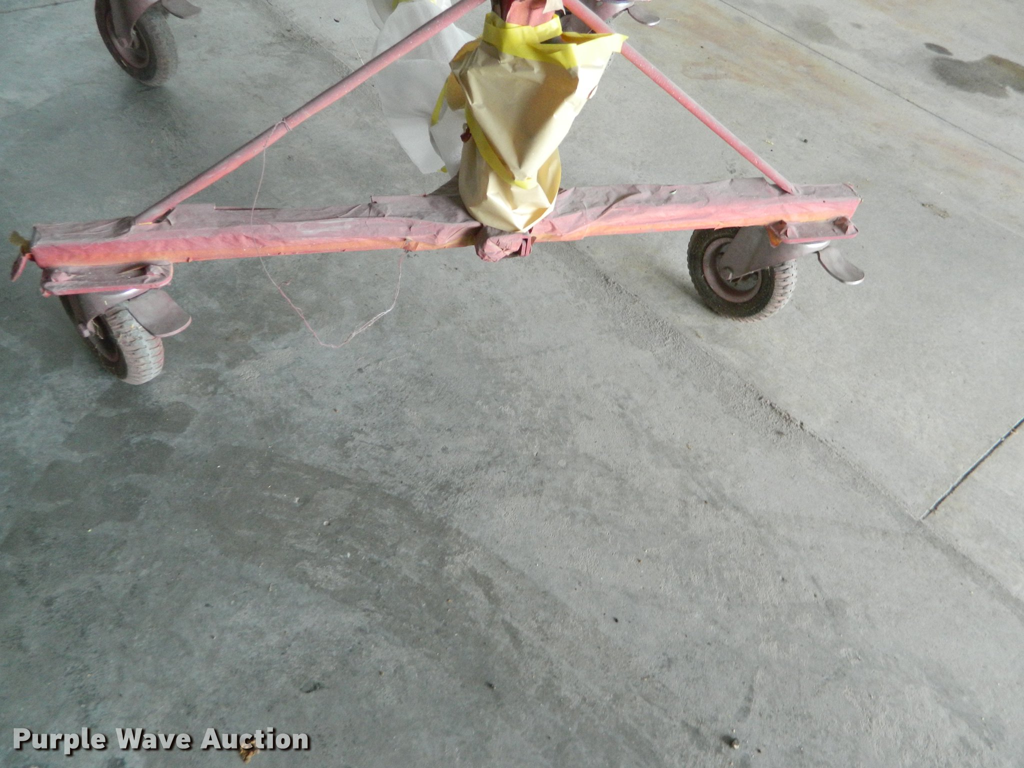 Auto body paint stand in Phillipsburg, KS Item DB6643 sold Purple Wave