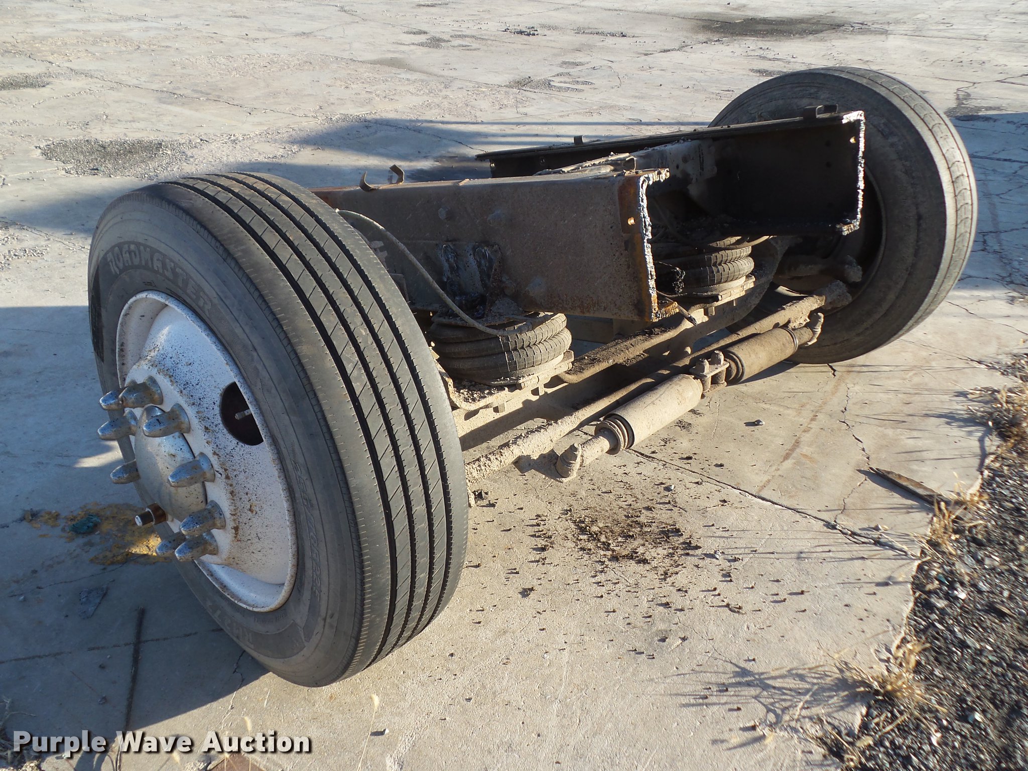 Steerable tag axle in Centerville, IA Item DZ9195 sold Purple Wave