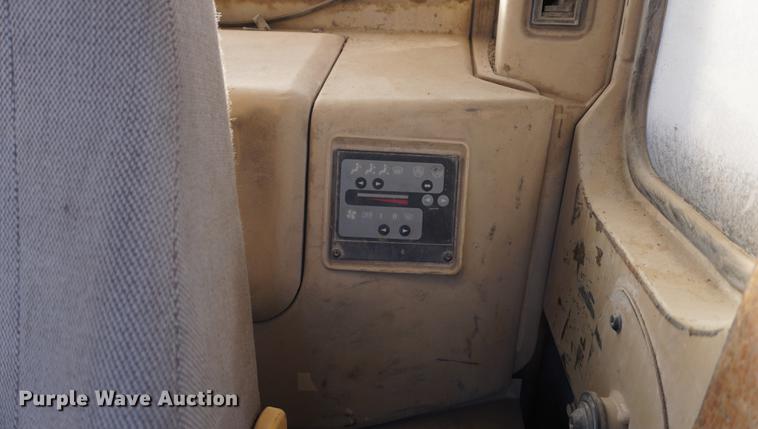 image for item DB0347 1993 Caterpillar 330 L excavator