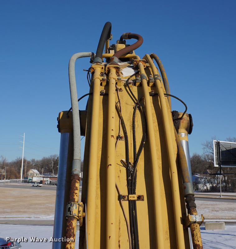 image for item DB0347 1993 Caterpillar 330 L excavator