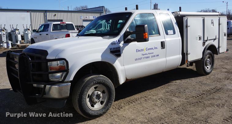 image for item DB0364 2008 Ford F250 Super Duty Super Cab utility bed pickup truck