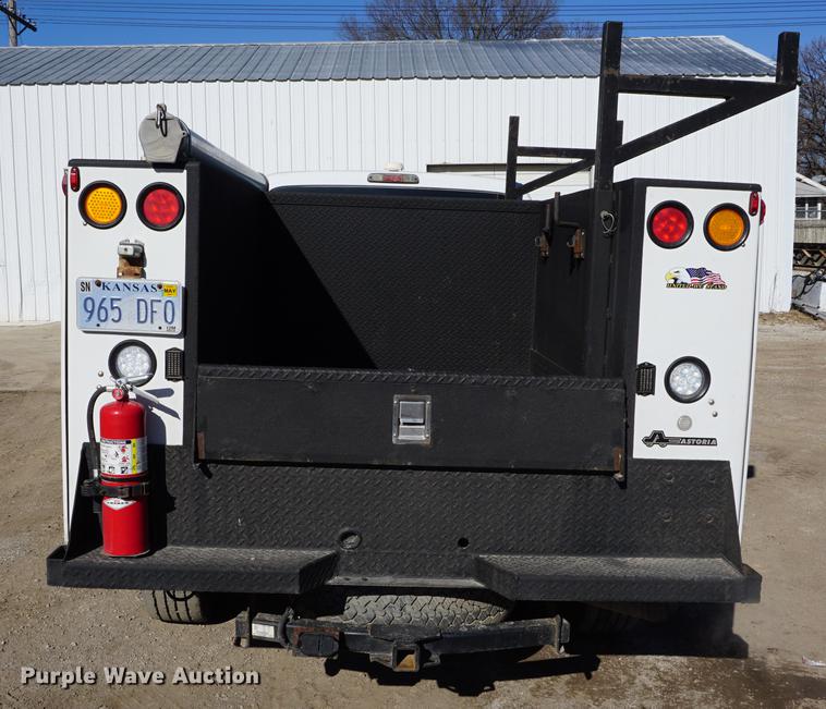 image for item DB0364 2008 Ford F250 Super Duty Super Cab utility bed pickup truck