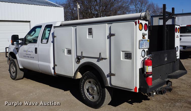 image for item DB0364 2008 Ford F250 Super Duty Super Cab utility bed pickup truck