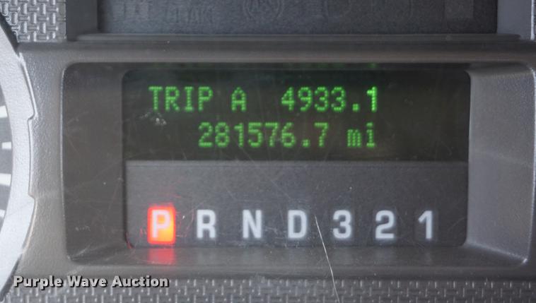 image for item DB0364 2008 Ford F250 Super Duty Super Cab utility bed pickup truck