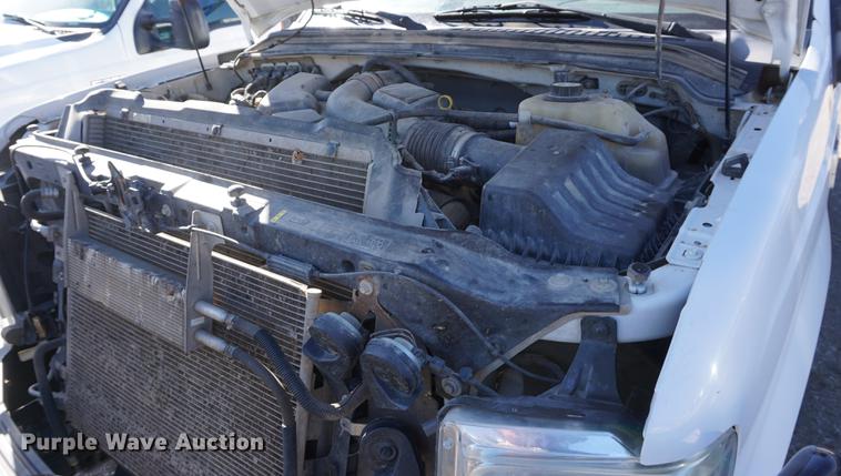 image for item DB0364 2008 Ford F250 Super Duty Super Cab utility bed pickup truck