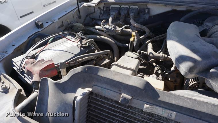 image for item DB0364 2008 Ford F250 Super Duty Super Cab utility bed pickup truck