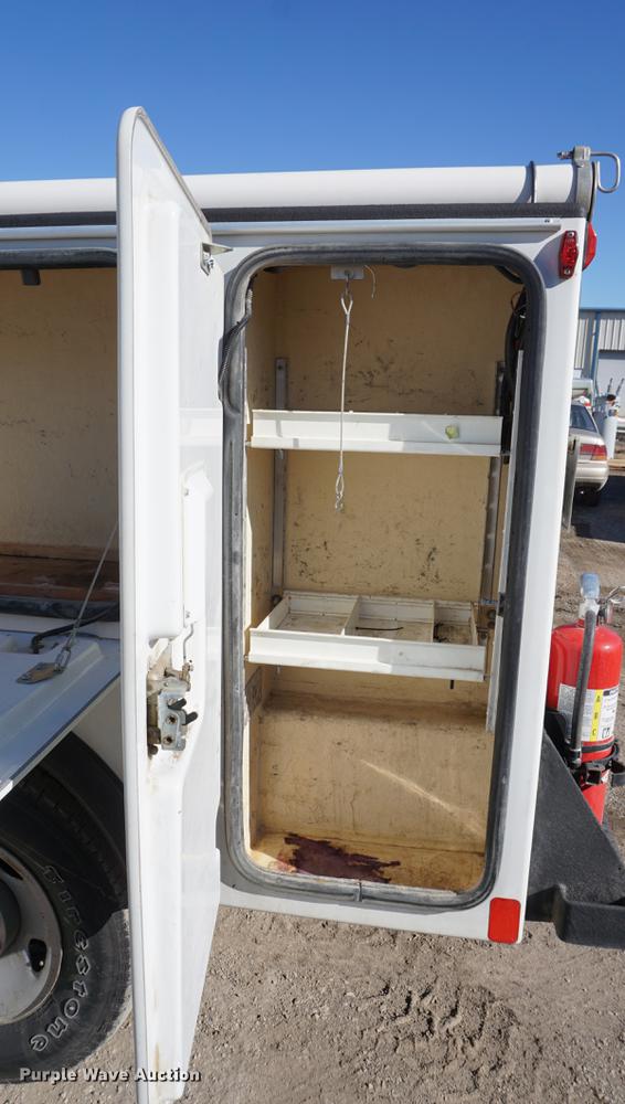 image for item DB0364 2008 Ford F250 Super Duty Super Cab utility bed pickup truck